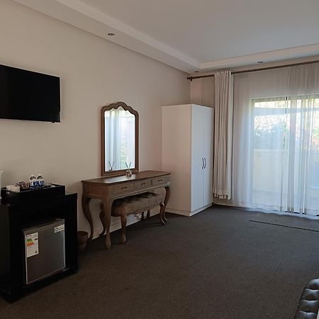 Jacaranda Hotel Harare Kültér fotó