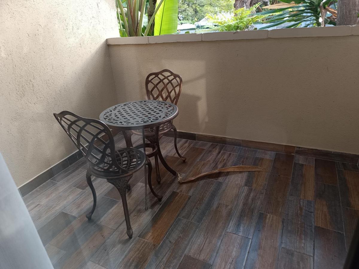 Jacaranda Hotel Harare Kültér fotó