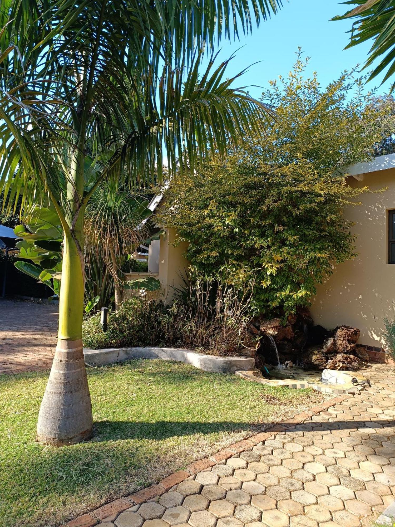Jacaranda Hotel Harare Kültér fotó