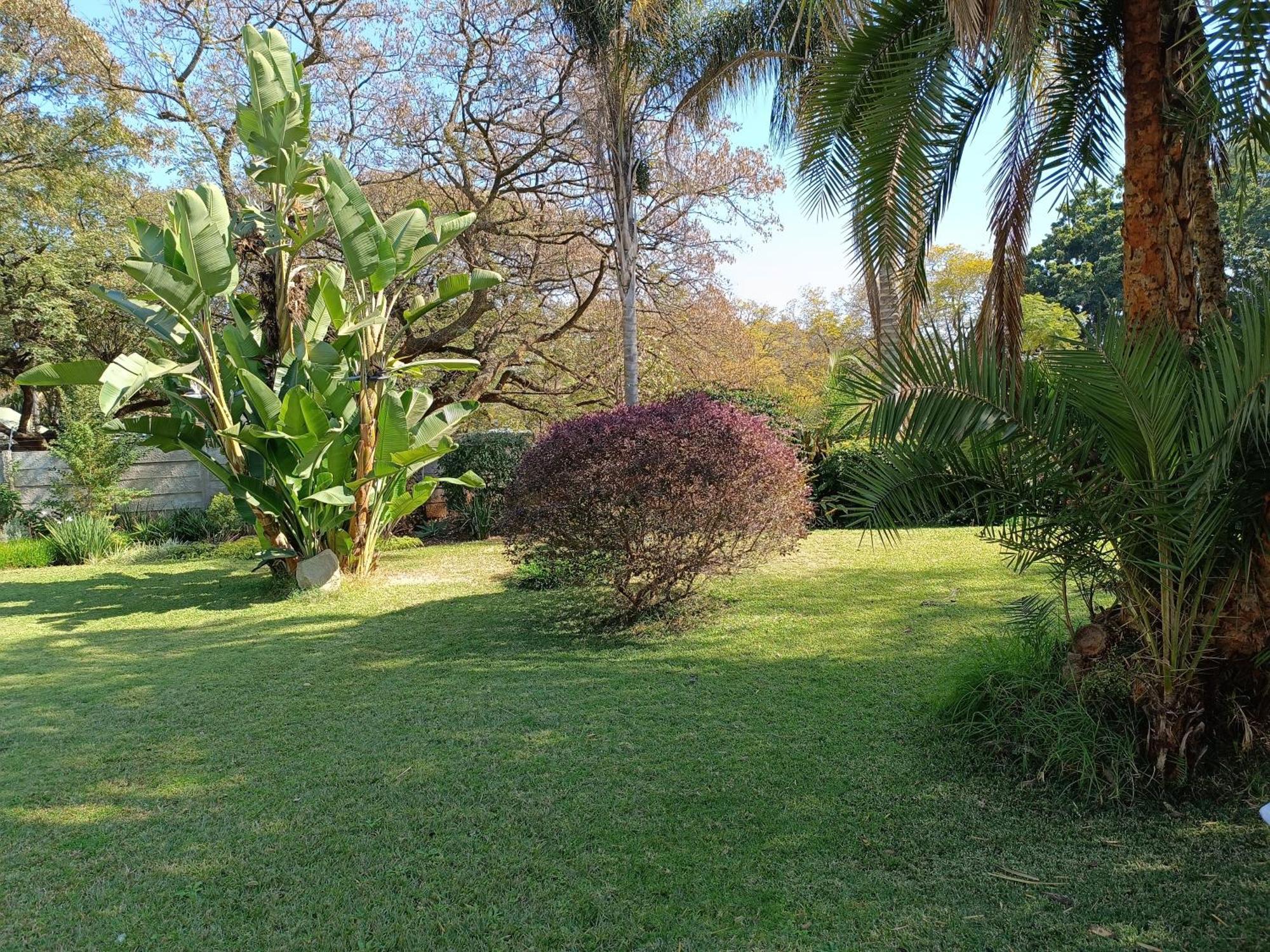 Jacaranda Hotel Harare Kültér fotó