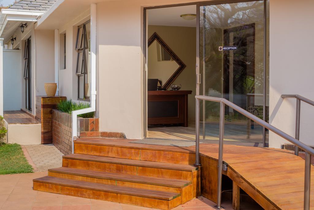 Jacaranda Hotel Harare Kültér fotó